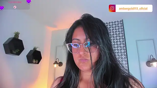 Snapshot of Amber_gold_ chatting on June 11, 2026, 12:32 am Amber gold online show from June 11, 2026, 12:32 am