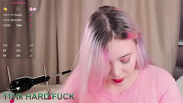 Snapshot of __KawaiiYuki__ chatting on January 3, 2025, 8:43 am KawaiiYuki online show from January 3, 2025, 8:43 am