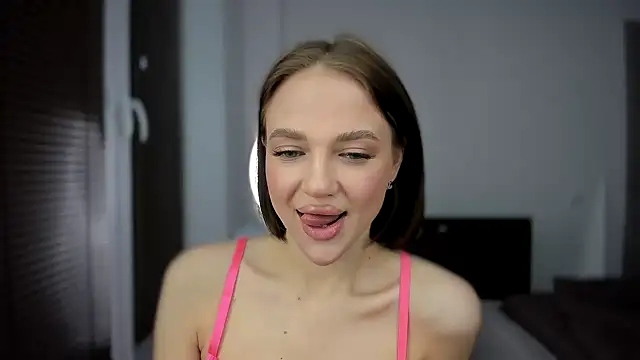 Snapshot of sarahphyllis chatting on January 7, 2025, 5:53 pm sarahphyllis online show from January 7, 2025, 5:53 pm