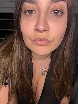 Novababy18 online show from April 8, 2026, 10:32 pm