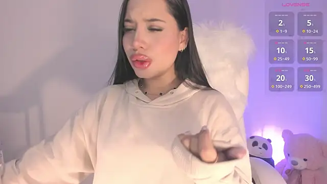 Snapshot of LauraSweett chatting on November 6, 2025, 12:50 pm LauraSweett online show from November 6, 2025, 12:50 pm