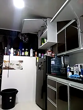 my-kitty online show from February 4, 2026, 11:53 pm