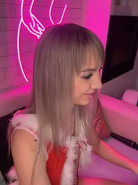 Snapshot of MiaMinx chatting on December 30, 2024, 11:17 pm MiaMinx online show from December 30, 2024, 11:17 pm