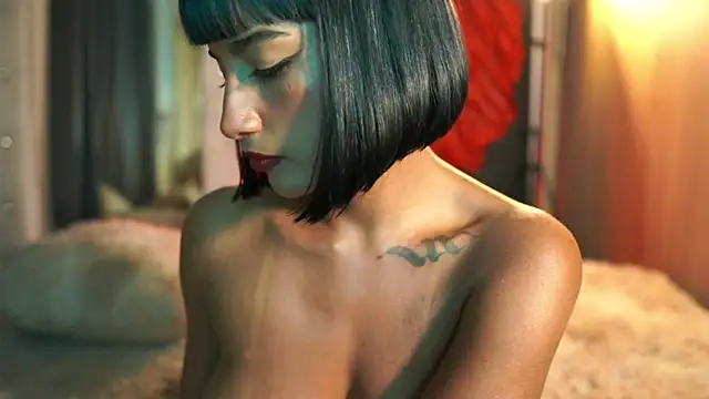 JulietaWinona online show from May 15, 2026, 11:56 pm