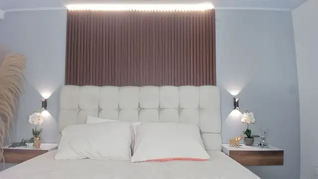 sofi potter  online show from April 9, 2026, 11:10 pm