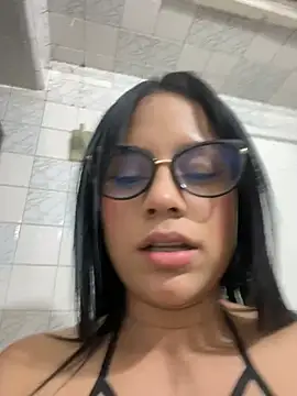 Snapshot of pamela_anderson_ chatting on February 5, 2025, 10:08 am pamela anderson online show from February 5, 2025, 10:08 am