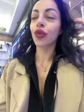 Chloe Ricci online show from March 31, 2026, 3:56 pm