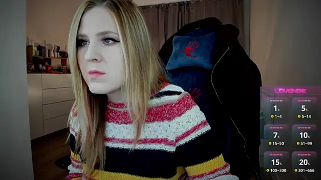 Olivia Munk online show from September 23, 2025, 4:26 am