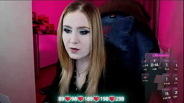 Olivia Munk online show from December 2, 2025, 5:13 am