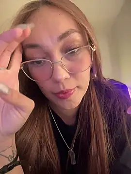 Snapshot of MichelleFerry_ chatting on February 10, 2025, 4:41 am MichelleFerry online show from February 10, 2025, 4:41 am