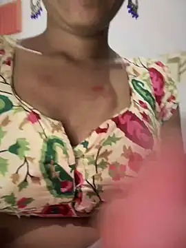 Snapshot of PARI_Hun chatting on December 22, 2024, 9:20 pm PARI Hun online show from December 22, 2024, 9:20 pm