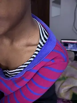 Snapshot of PARI_Hun chatting on January 8, 2025, 2:57 am PARI Hun online show from January 8, 2025, 2:57 am