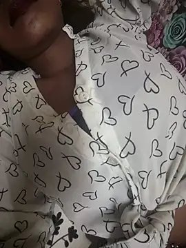 Snapshot of PARI_Hun chatting on February 22, 2026, 6:50 pm PARI Hun online show from February 22, 2026, 6:50 pm