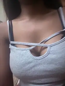 Snapshot of PARI_Hun chatting on March 12, 2026, 9:43 pm PARI Hun online show from March 12, 2026, 9:43 pm