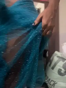 Snapshot of PARI_Hun chatting on April 14, 2026, 2:45 pm PARI Hun online show from April 14, 2026, 2:45 pm