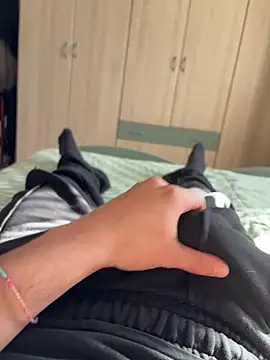 giovanni5281 online show from April 7, 2026, 3:56 pm