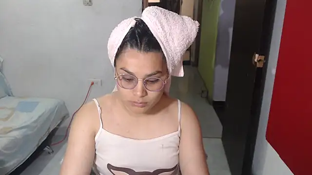 Snapshot of luxury_sex_17 chatting on March 5, 2025, 1:42 am luxury sex 17 online show from March 5, 2025, 1:42 am