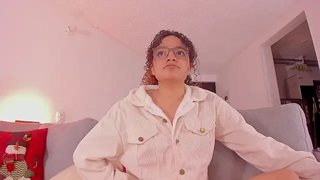 Snapshot of DAHLIA_BROWNIE chatting on January 8, 2025, 11:43 am DAHLIA BROWNIE online show from January 8, 2025, 11:43 am