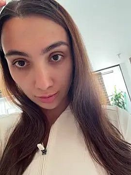Snapshot of AnnaCastillo_ chatting on July 9, 2026, 9:19 pm AnnaCastillo online show from July 9, 2026, 9:19 pm