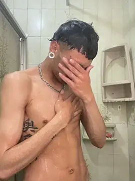 Mollly n david online show from March 25, 2026, 6:14 pm