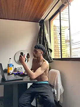 Mollly n david online show from March 26, 2026, 6:35 pm