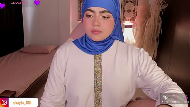 Snapshot of shayla_18 chatting on February 11, 2026, 8:25 pm shayla 18 online show from February 11, 2026, 8:25 pm