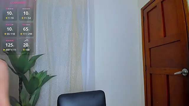 NahiaFox online show from March 12, 2025, 4:19 am