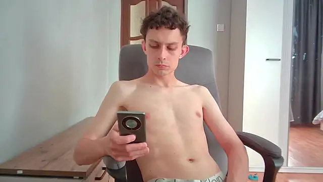 BadGayBig online show from July 5, 2026, 8:43 am