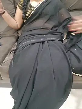 Mounika25 online show from May 15, 2026, 6:26 pm