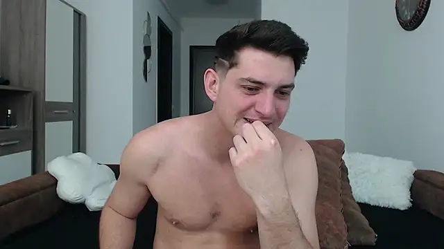 Snapshot of AndyFame chatting on March 12, 2025, 11:44 pm AndyFame online show from March 12, 2025, 11:44 pm