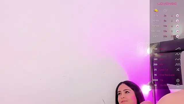 Snapshot of smiling__girl2 chatting on February 9, 2025, 6:37 pm smiling girl2 online show from February 9, 2025, 6:37 pm