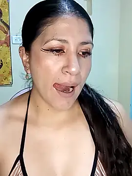 nammy  dirtyhott online show from November 25, 2025, 1:22 pm