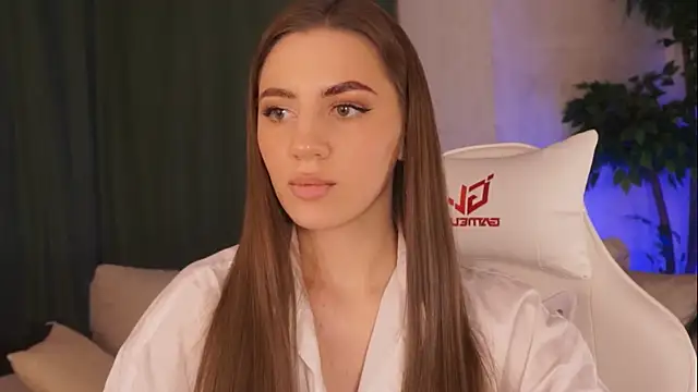 Snapshot of MaryHillty chatting on December 7, 2024, 3:08 pm MaryHillty online show from December 7, 2024, 3:08 pm