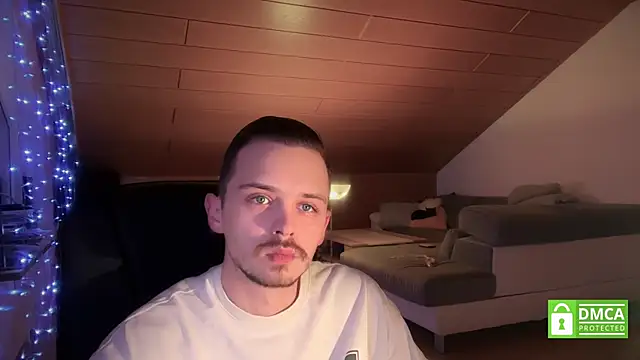 Snapshot of naked_psy chatting on February 13, 2025, 12:02 am naked psy online show from February 13, 2025, 12:02 am