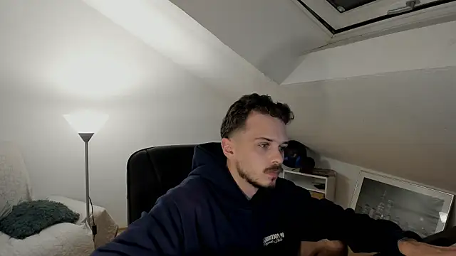 Snapshot of naked_psy chatting on September 15, 2025, 10:32 pm naked psy online show from September 15, 2025, 10:32 pm