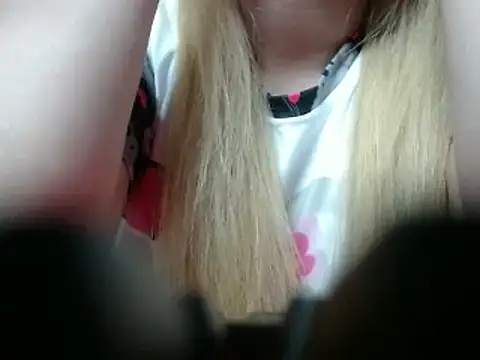 Snapshot of 69liamilk69 chatting on December 2, 2024, 4:20 am 69liamilk69 online show from December 2, 2024, 4:20 am