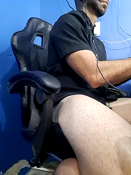 ElmaCannon online show from November 13, 2025, 6:07 pm