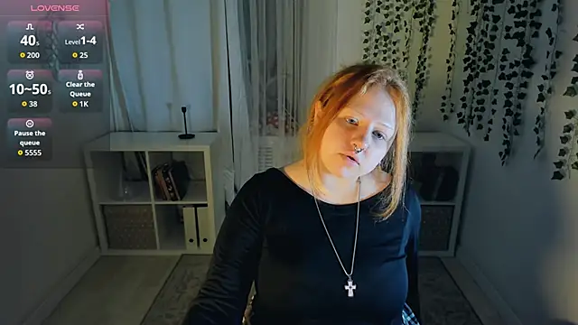 bitchofsun  online show from November 29, 2025, 3:59 pm