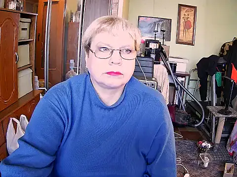 LOLA8888 online show from November 15, 2025, 10:56 am