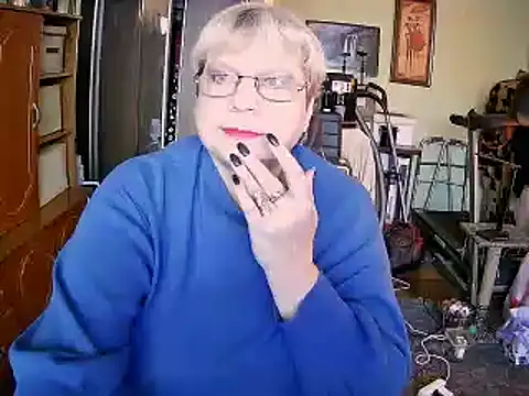 LOLA8888 online show from November 21, 2025, 1:10 pm