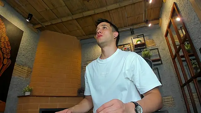 alexgiraldo  online show from February 17, 2025, 11:23 am