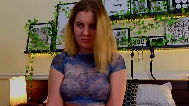 EvaTyrell online show from December 4, 2024, 11:35 pm