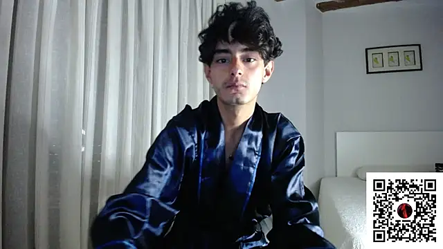 Snapshot of MagnoZaniah chatting on November 15, 2025, 2:35 pm MagnoZaniah online show from November 15, 2025, 2:35 pm