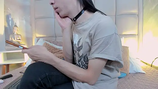 Snapshot of Hecatee_77 chatting on September 23, 2025, 7:50 pm Hecatee 77 online show from September 23, 2025, 7:50 pm