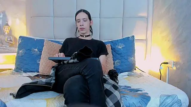 Snapshot of Hecatee_77 chatting on October 6, 2025, 7:55 pm Hecatee 77 online show from October 6, 2025, 7:55 pm