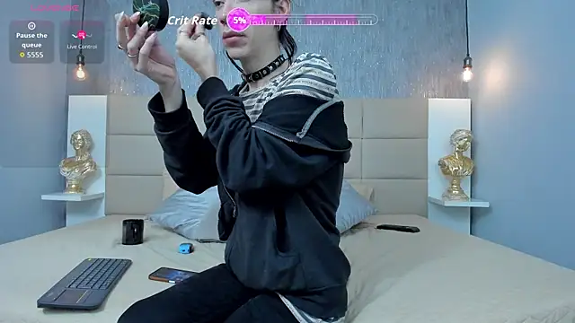 Hecatee 77 online show from April 6, 2026, 6:53 pm