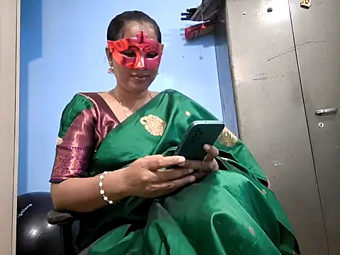 Snapshot of SANJU5888 chatting on April 24, 2026, 8:17 am SANJU5888 online show from April 24, 2026, 8:17 am