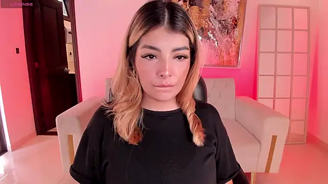 Snapshot of LisaMonroe_ chatting on January 22, 2025, 8:38 pm LisaMonroe online show from January 22, 2025, 8:38 pm