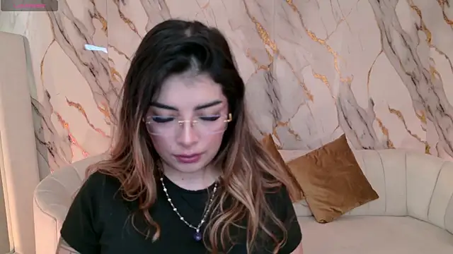 LisaMonroe  online show from December 2, 2025, 11:59 am