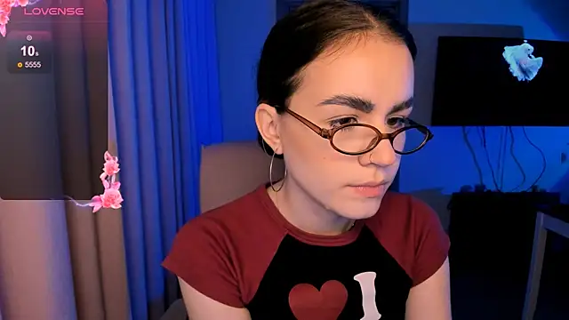 Snapshot of _selectrra chatting on December 15, 2024, 3:20 pm selectrra online show from December 15, 2024, 3:20 pm